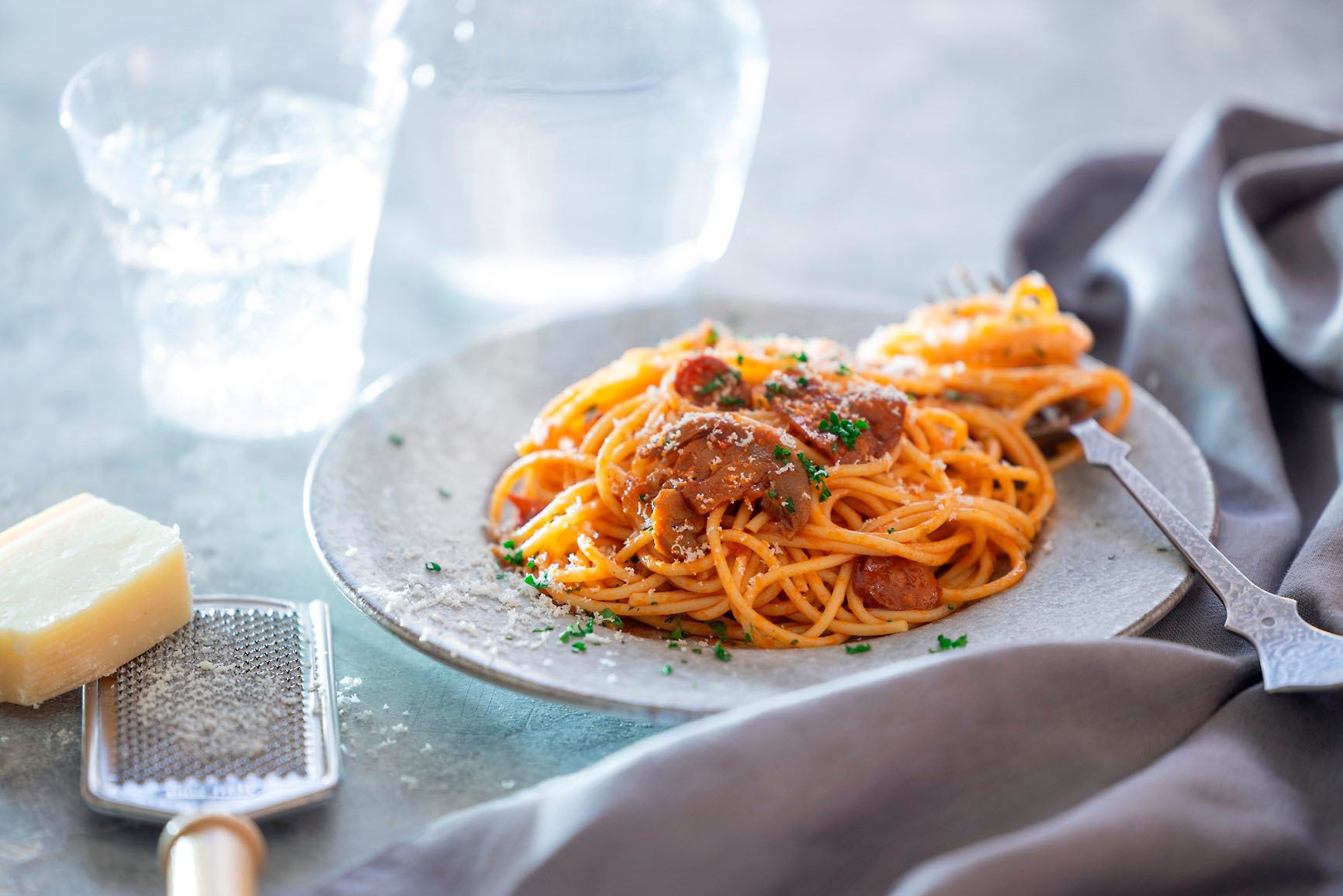 【ホテルニューグランド】果汁たっぷりジューシーな甘さを楽しむ「清見オレンジのパフェ」（コーヒーハウス　ザ・カフェ）