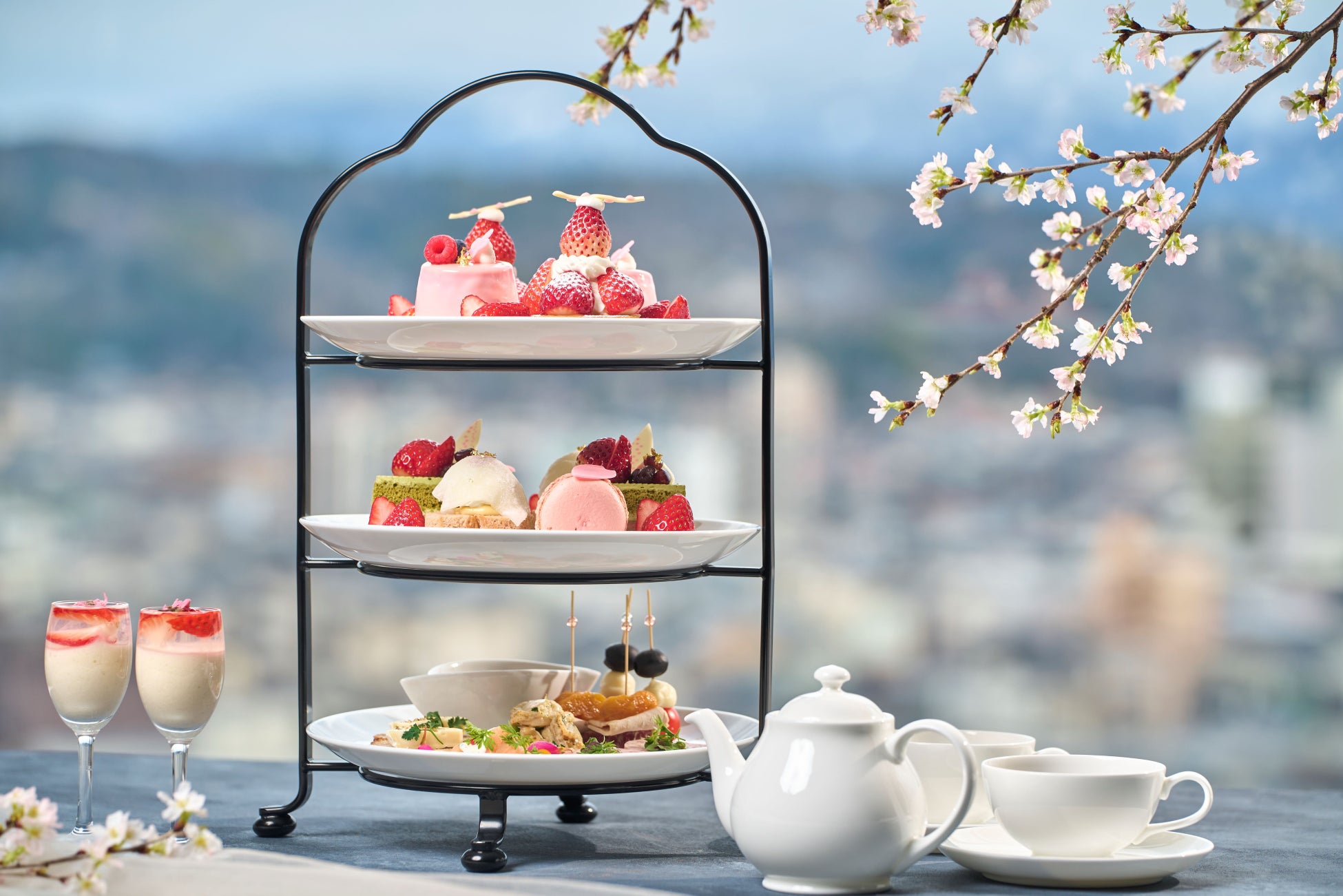 今年も猛暑？“夏の”ソフトクリーム「旬のソフトクリームミックス ラムネ」2024年も発売いたします