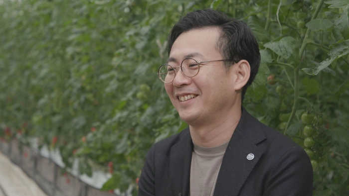 冷却システムのあるいちごハウスで春先でも涼しく・快適にいちご狩り！お客様にもいちごにも快適な空間を作り出す西尾市の統合型環境制御システムハウス