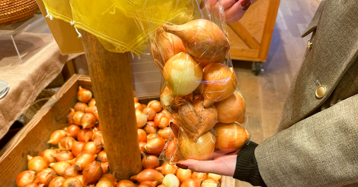 大雄山線駅舎カフェ1の1より神奈川の特産品「足柄茶」を使用した
抹茶スイーツを3/16(土)より限定販売開始