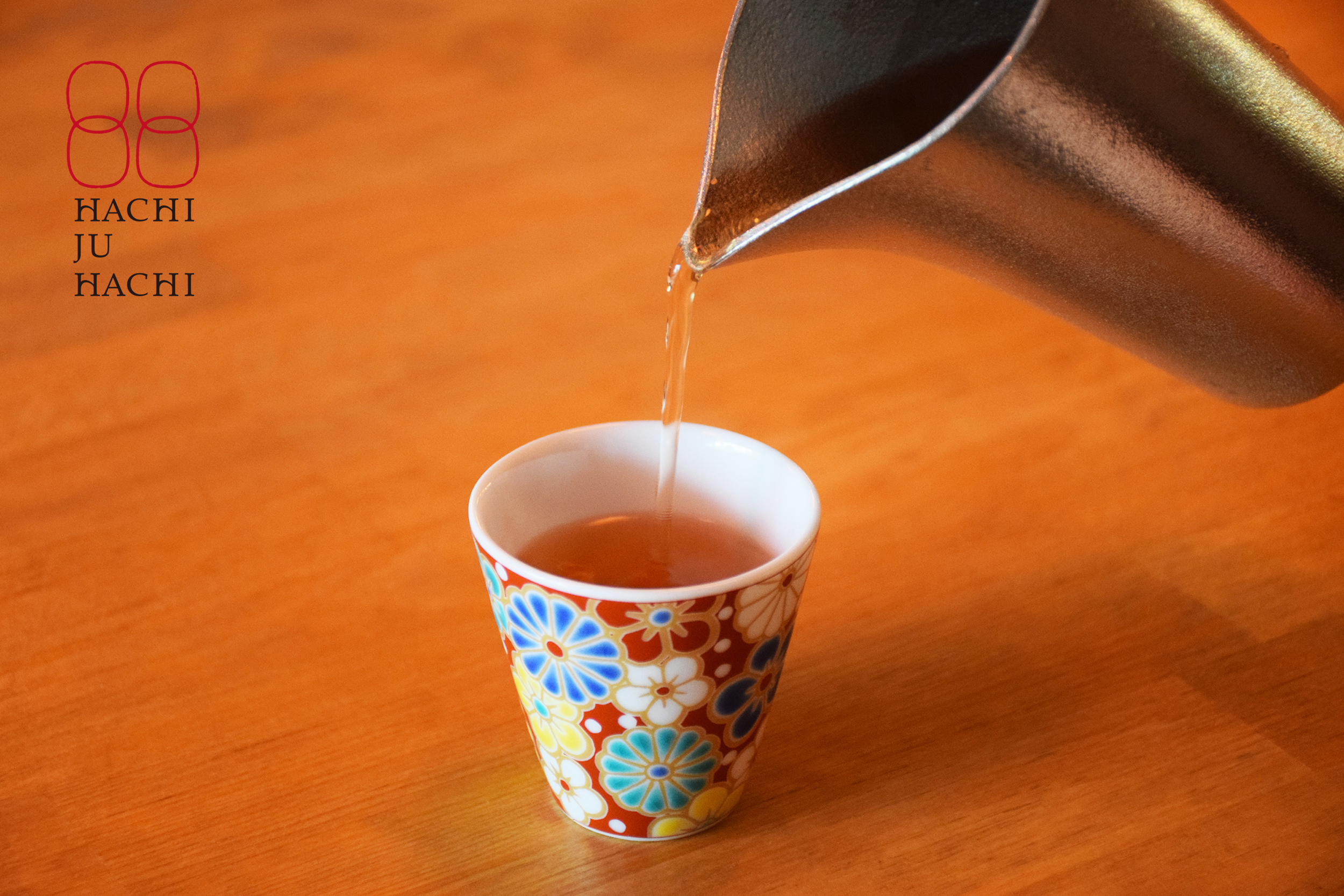 2種の棒ほうじ茶をブレンドした“琥珀色の玄米茶”、
玄米茶専門ブランドから3/15(金)新発売
