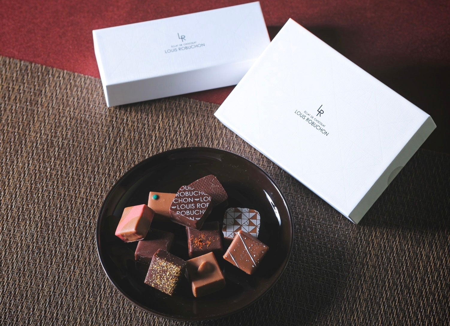 “まだ見ぬショコラを届ける”ジョエル・ロブションの子息ルイ・ロブション初のチョコレート専門店『Éclat de Chocolat Louis Robuchon』いよいよ3月30日(土)表参道にオープン