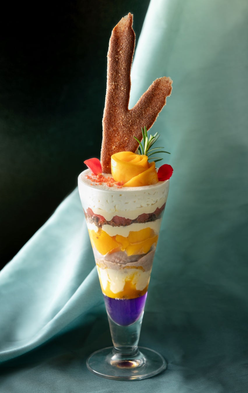 【ザ ロイヤルパークホテル アイコニック 大阪御堂筋】フレンチのセイボリーを楽しむ夏色のアフタヌーンティー