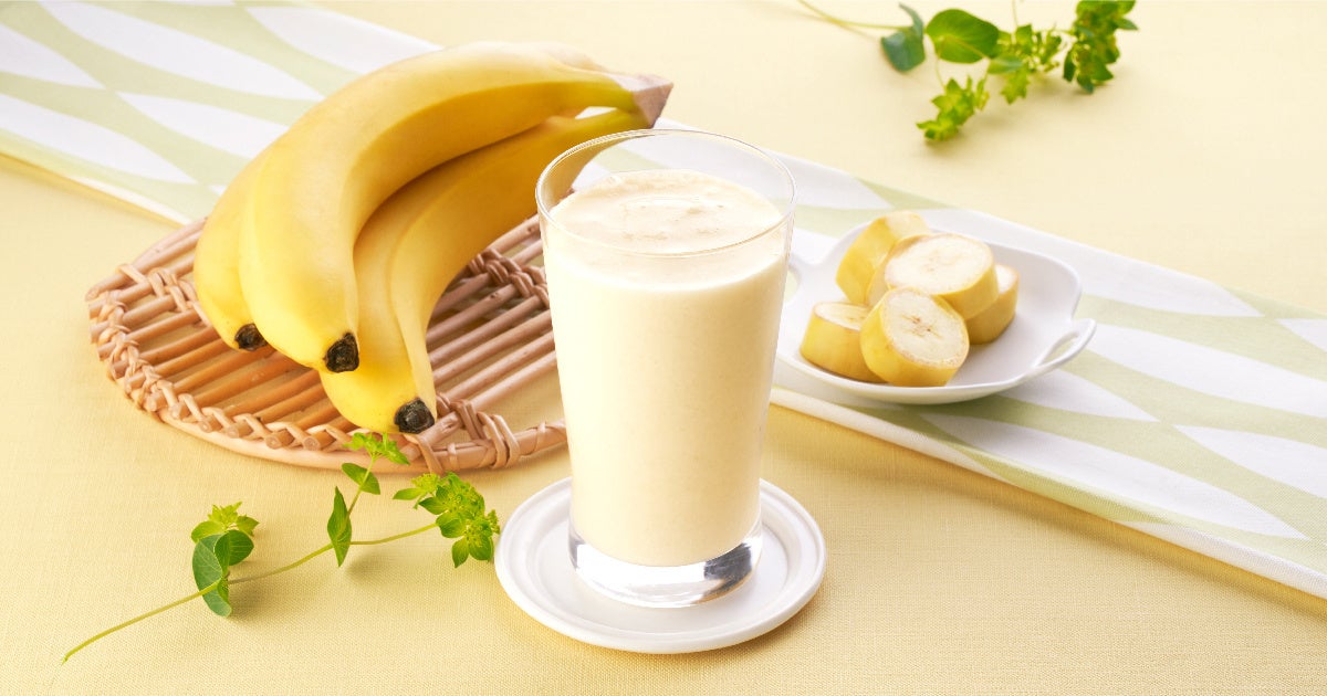 朝食にぴったり！フレッシュな生バナナをまるごと1本使用「フレッシュまるごと生バナナスムージー」5月17日（金）より新発売