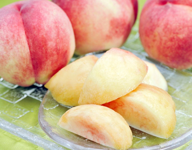 「春日居の桃」の人気の高い品種を全５回のリレー形式でお届けします！私たちが惚れ込む山梨の特別な桃をご賞味ください