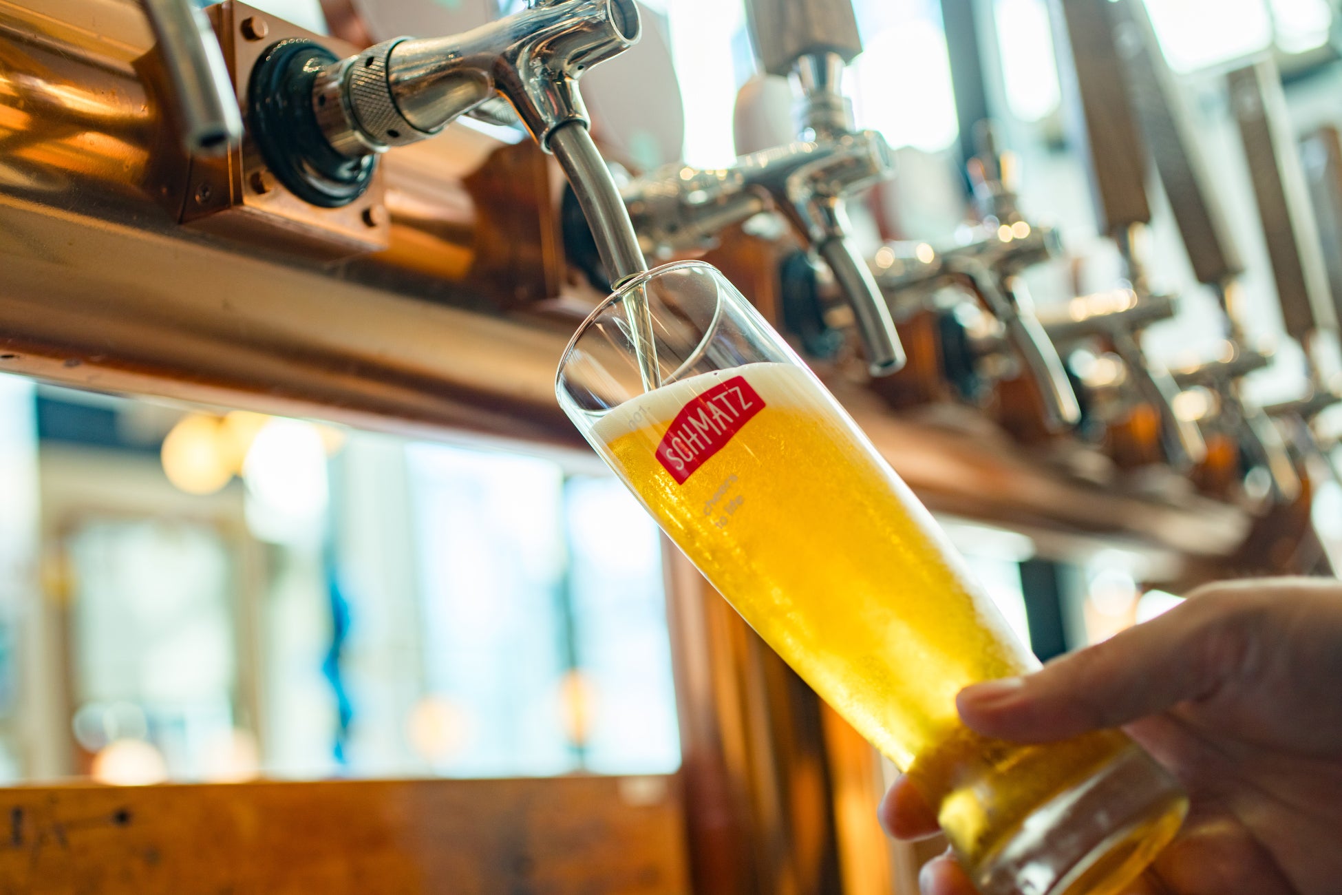 【シュマッツ】ドイツクラフトビールのSchmatz (シュマッツ)が「ラントリップ」とコラボ企画を開始。月30km走るとレストランで「シュマッツ」のオリジナルビールが1杯無料