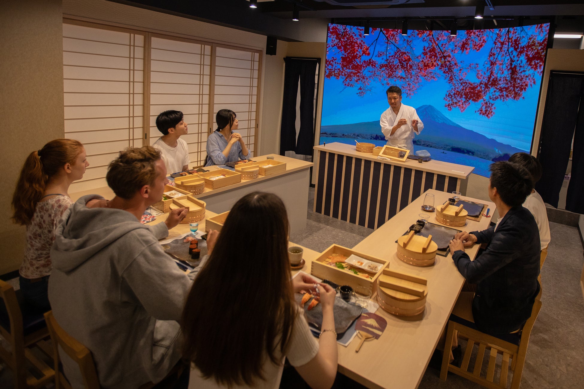 鮨握り体験施設「SUSHI Making Experience JOY ASAKUSA」が2024年8月1日東京浅草にオープン