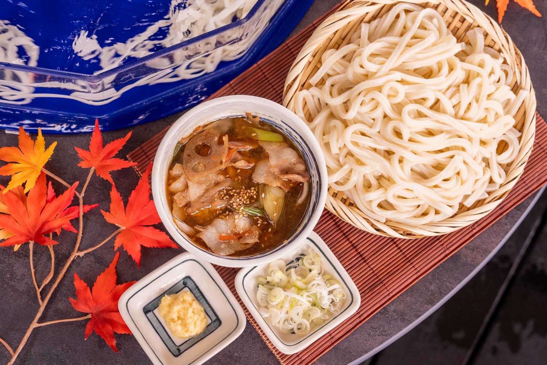 おふろcafe 白寿の湯の流しそうめんテラスで「流しうどん」を提供。うどん共和国埼玉をPRします。