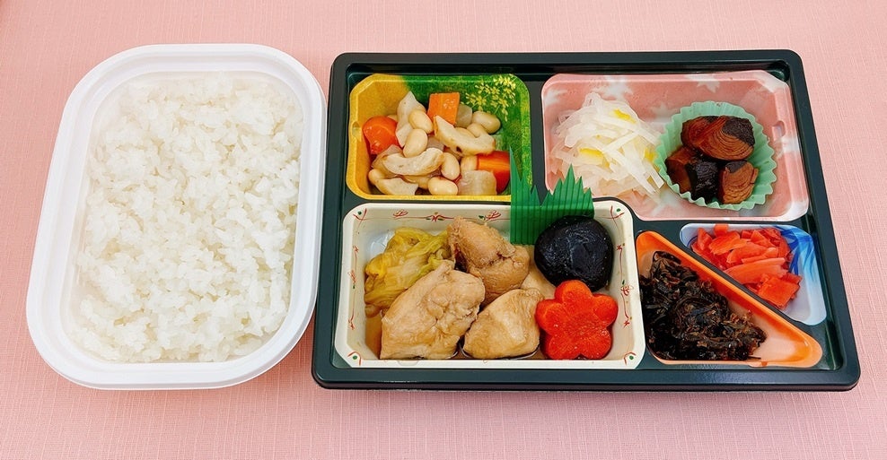 10月の“ご馳走の日”は「土佐の恵み彩り弁当」をお届け