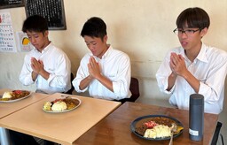 常翔啓光学園　地域密着型スパイスカレー開発