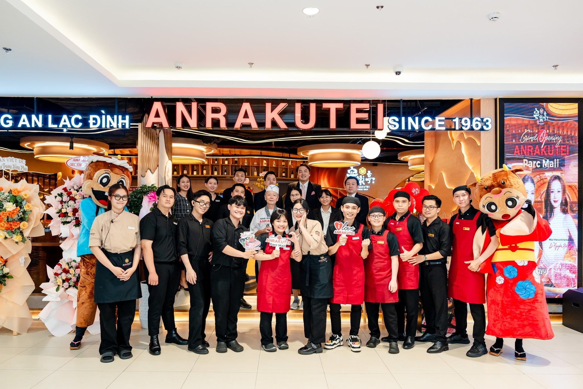 当社ベトナム子会社「安楽亭ベトナム」の新店舗「ANRAKUTEI VIETNAM PARCMALL店」が12月12日（木）グランドオープンしました！