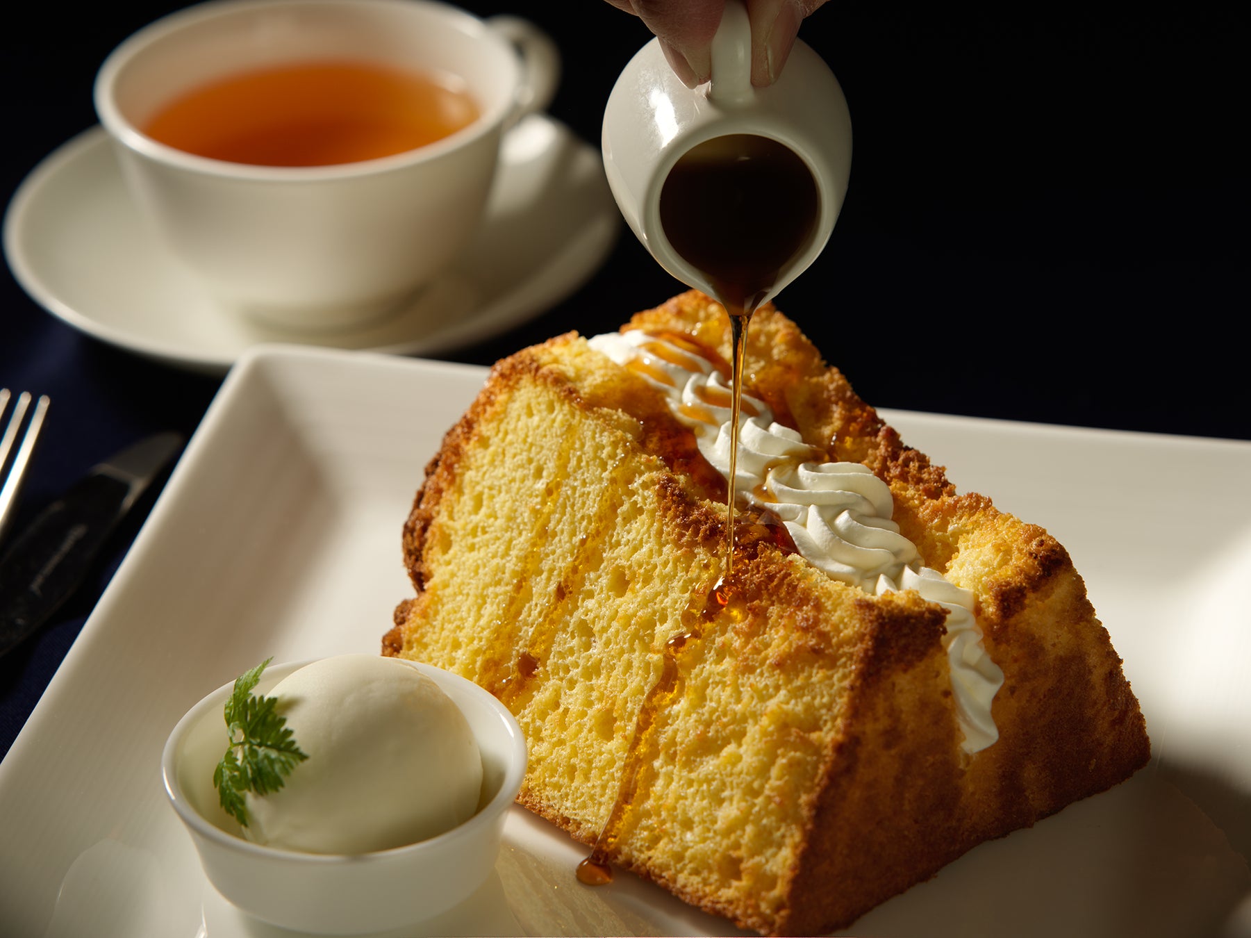 【加西市】中国自動車道 加西サービスエリア(上り線)で350円生搾りオレンジジュース自販機「IJOOZ」が稼働開始