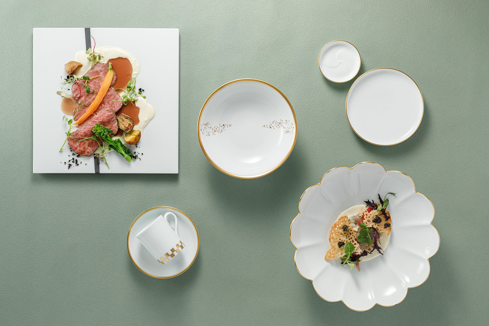 油で揚げない。だから、サクッとかる~い! 濃厚な宇治抹茶蜜をたっぷりとまとわせた 『お米でつくったかりんとあられ 抹茶』を期間限定発売