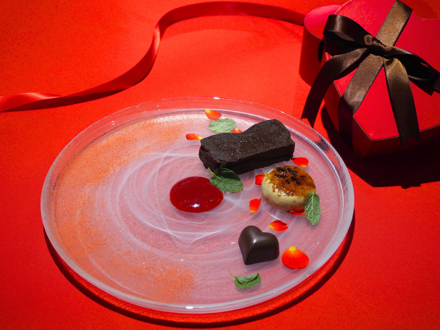 高級点心師が作る桜海老シューマイや桜と桂花陳酒のグラスゼリーなど全13種「桜と新緑のチャイニーズアフタヌーンティー」中国料理「王朝」で3月3日（月）よりスタート