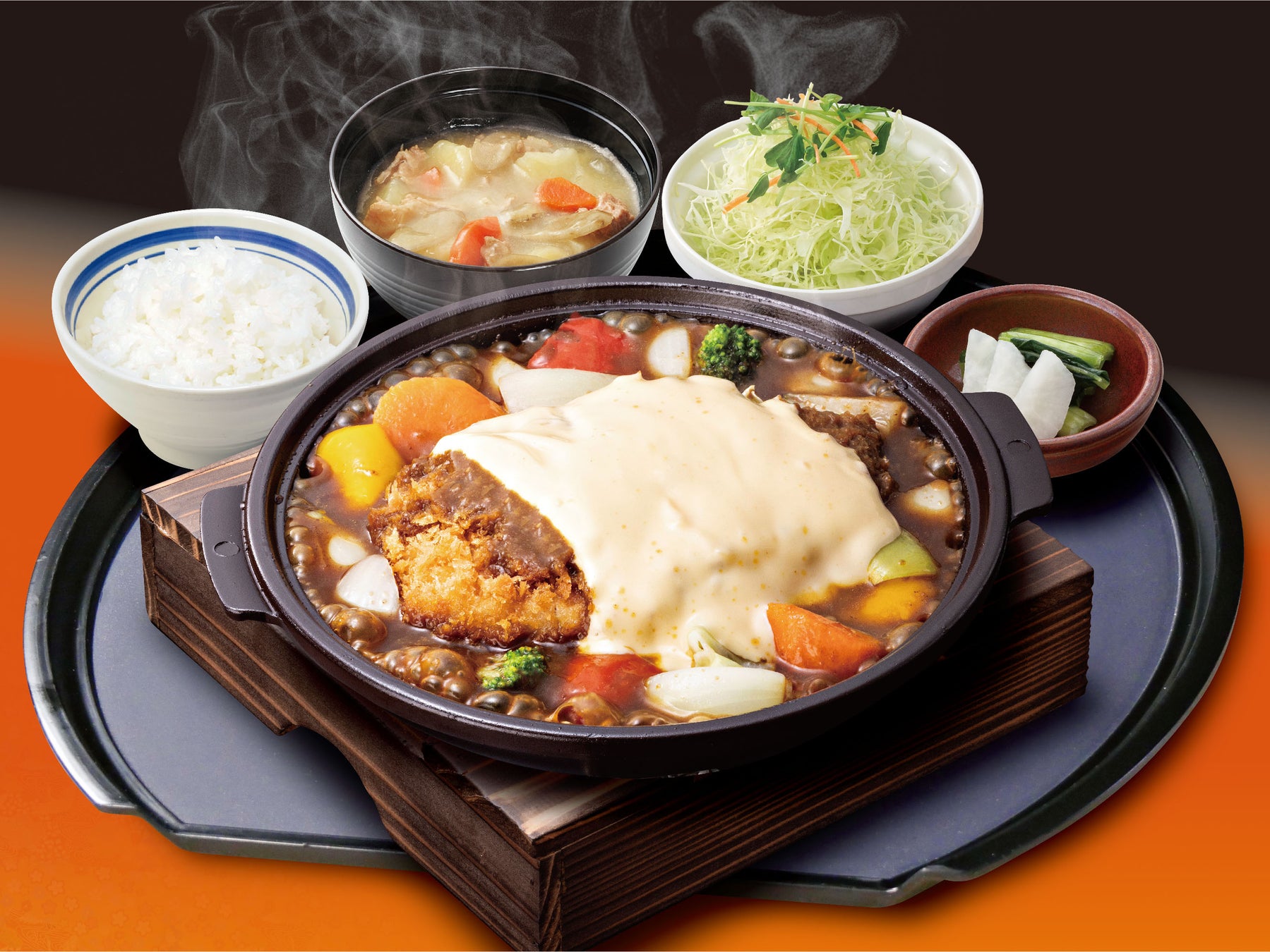 【ココス】“ビーフ×ビーフ”の贅沢な組み合わせハンバーグステーキと濃厚ビーフシチューが楽しめる「今月のグルメ～2月～」を開催！