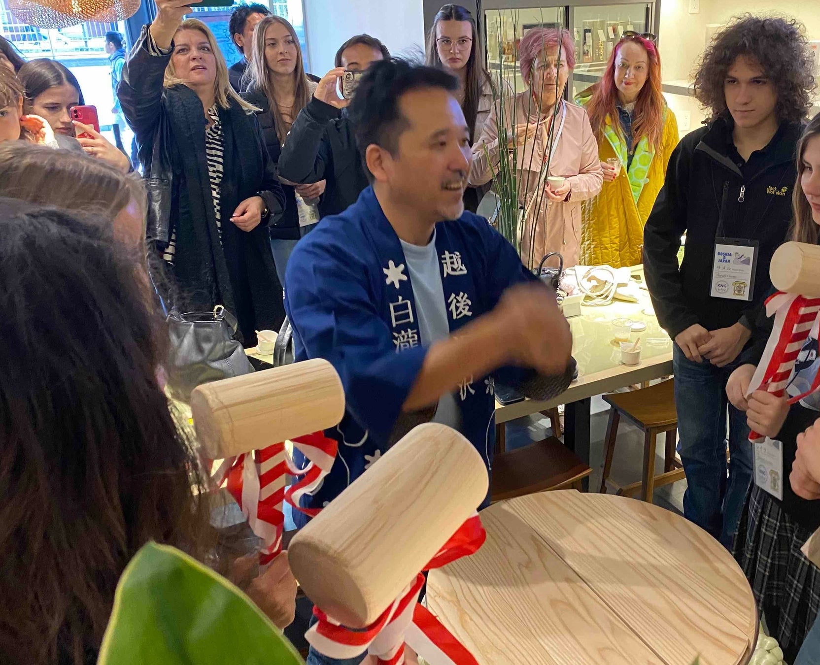 株式会社ジェーシーエム　AI搭載無人自販機「VendiX」発売