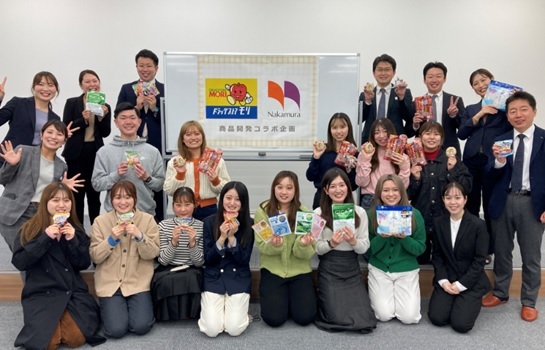 連載35周年!漫画『はじめの一歩』が
「ワンダ モーニングショット」と初コラボ!
「ファミリーマートのはじめの一歩缶」を数量限定で発売
森川先生による、厳選名シーン全12缶が
ファミマにリング飲(イン)!
限定グッズが当たるキャンペーンも開催