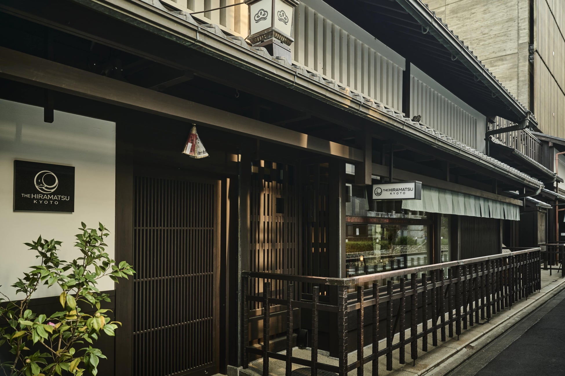 普段の焼肉、今日はちょっと贅沢に。最高ランクの味を気軽に楽しめる『特撰焼肉シリーズ』第三弾・『仙台牛』を、2月3日(月)より焼肉ライク全国82店舗にて期間限定で販売！