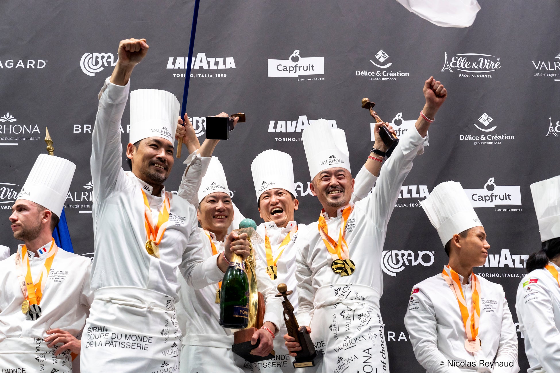 目の前で仕上げる【炎のチーズリゾット】ズワイガニ＆ロブスター ビスクリゾット新発売　恵比寿Cheese Tavern CASCINA