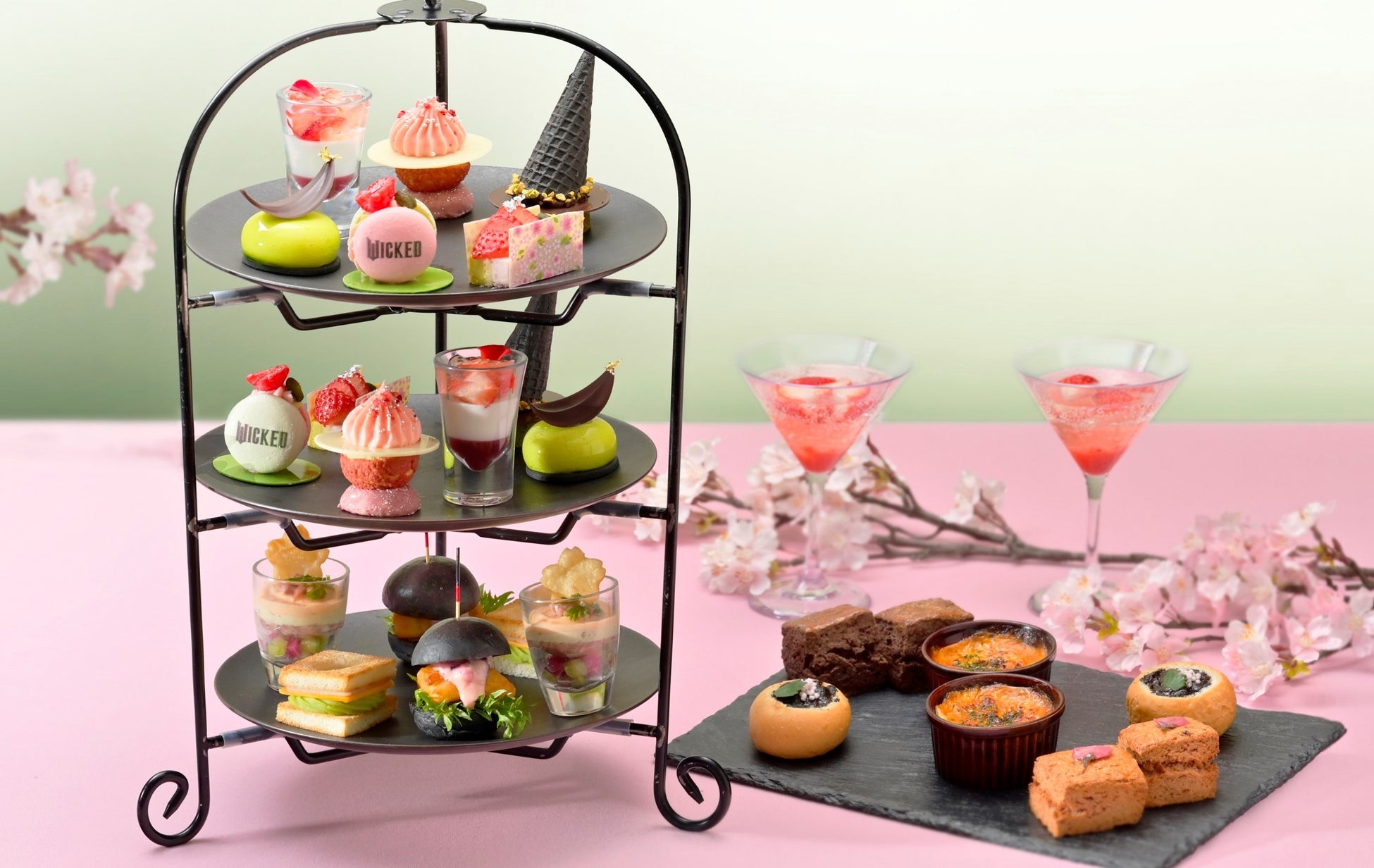 粗糖のチョコレートをふんだんに使用した新商品「ショコラクッキーシュー」を「スナックミースタンド」蔵前店限定で販売開始【土日限定】