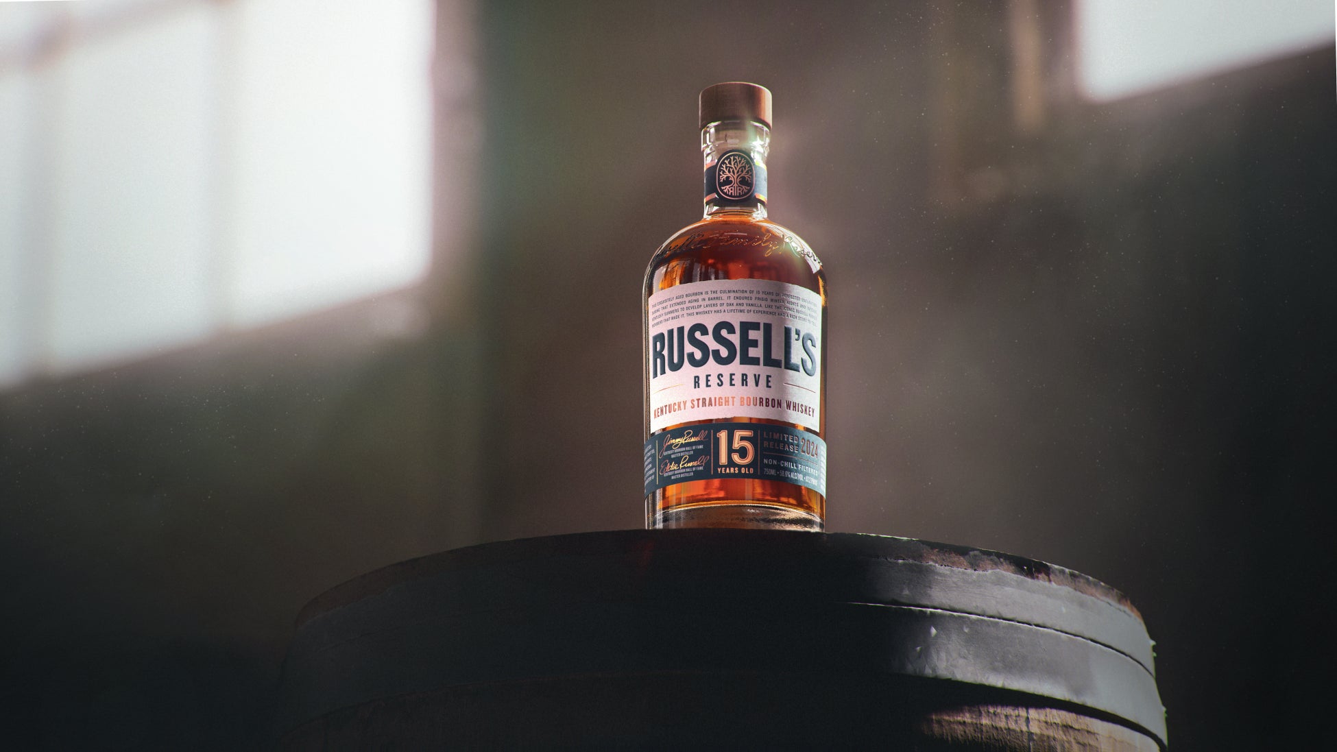 プレミアムバーボン「ワイルドターキー」からバーボン界のレジェンド ジミー・ラッセルのキャリア70周年を記念した限定ボトルを発売