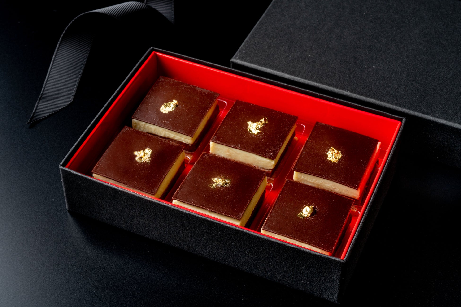 外はカリっと、中はとろ～っと！本格的な美味しさなのに糖質オフ！からだシフト「大玉たこ焼」新発売！