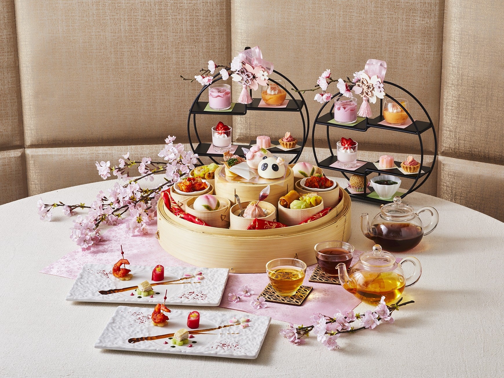 千葉県で2店舗目【イオンモール幕張新都心】本格りんご飴専門店「代官⼭Candy apple」が2025年2月22日（土）期間限定オープン