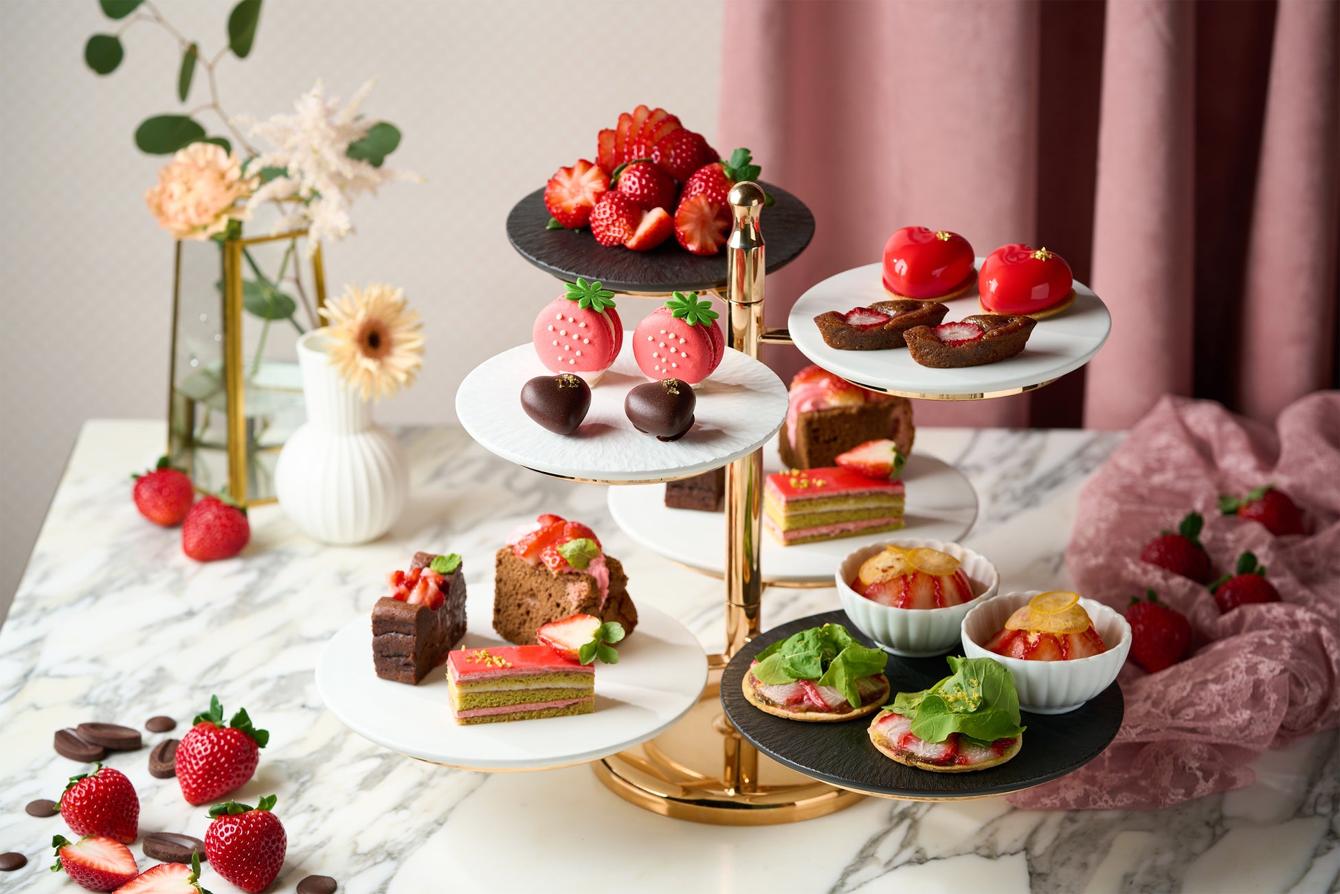 【ホテルニューグランド】今だけのジューシーな美味しさを満喫！旬の果実の贈り物「清見オレンジのパフェ」（コーヒーハウス　ザ・カフェ）