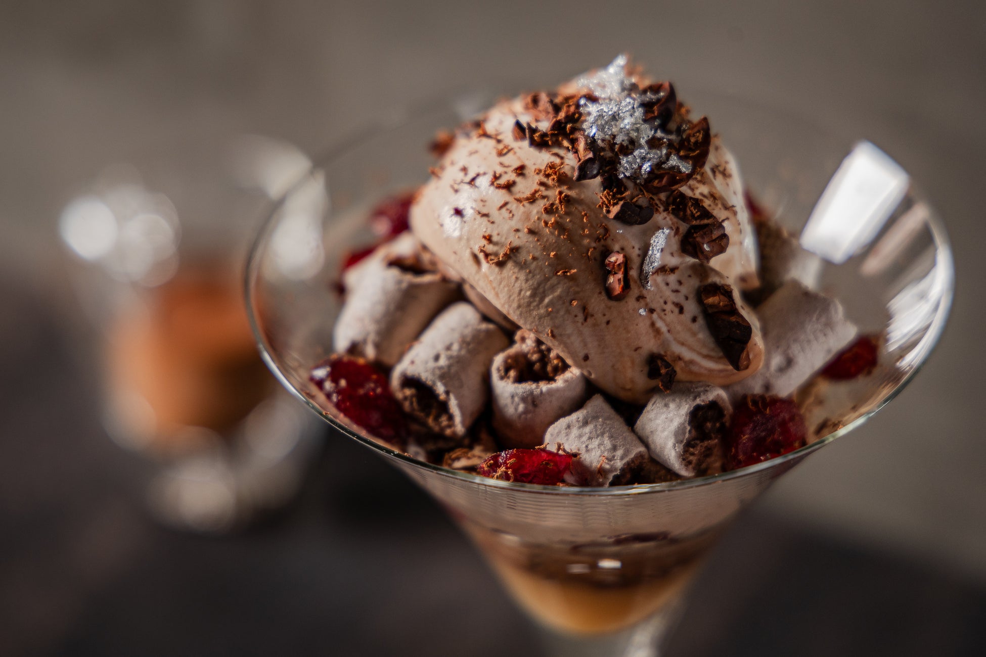 春の訪れを感じる、和と洋のコラボレーションスイーツボックス新登場!桜のマカロンやパンナコッタ、抹茶と黒豆のパウンドケーキなど全9品でお花見気分!1日20食限定「桜と抹茶のスイーツボックス」