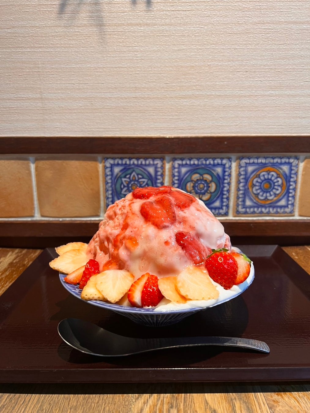 キノコのおいしさをギュッと、お肉のような風味と食感を実現！キノコメーカーが本気で作った新食材。キノコの新・食習慣が始まる。「キノコのお肉」2月18日（火）新発売