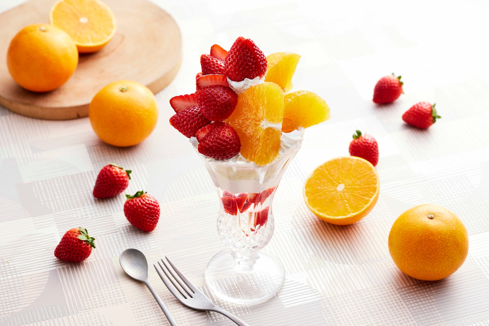 バニラビーンズ商社と横浜発の新世代パティスリーが贈る、サントリー山崎とバニラウイスキー薫る大人のテリーヌ「Noir et Blanc」を限定販売