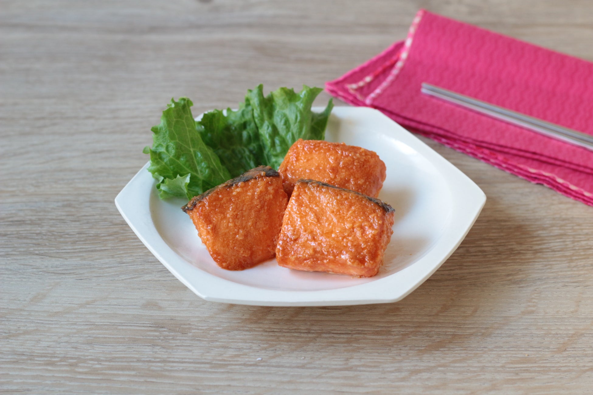 2月22日は「猫の日」！好評の猫型グミが「子猫パッケージ」で新登場カンロ 「カンデミーニャグミ」 発売