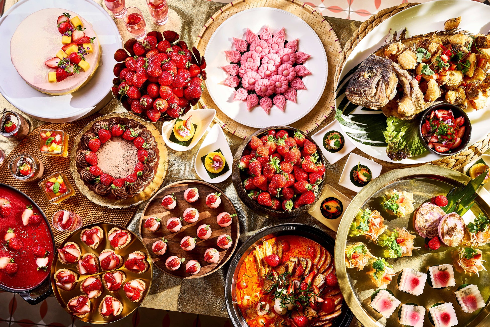 つけ麺スタイルの「肉ネギつけそば」と鶏とたまごの親子共演「ミニ鶏天丼セット」を季節限定販売！