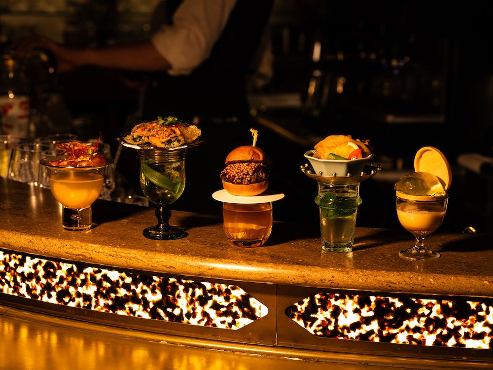 2/1リニューアルオープンの「一風堂 豊洲店」に「I-Robo2」導入