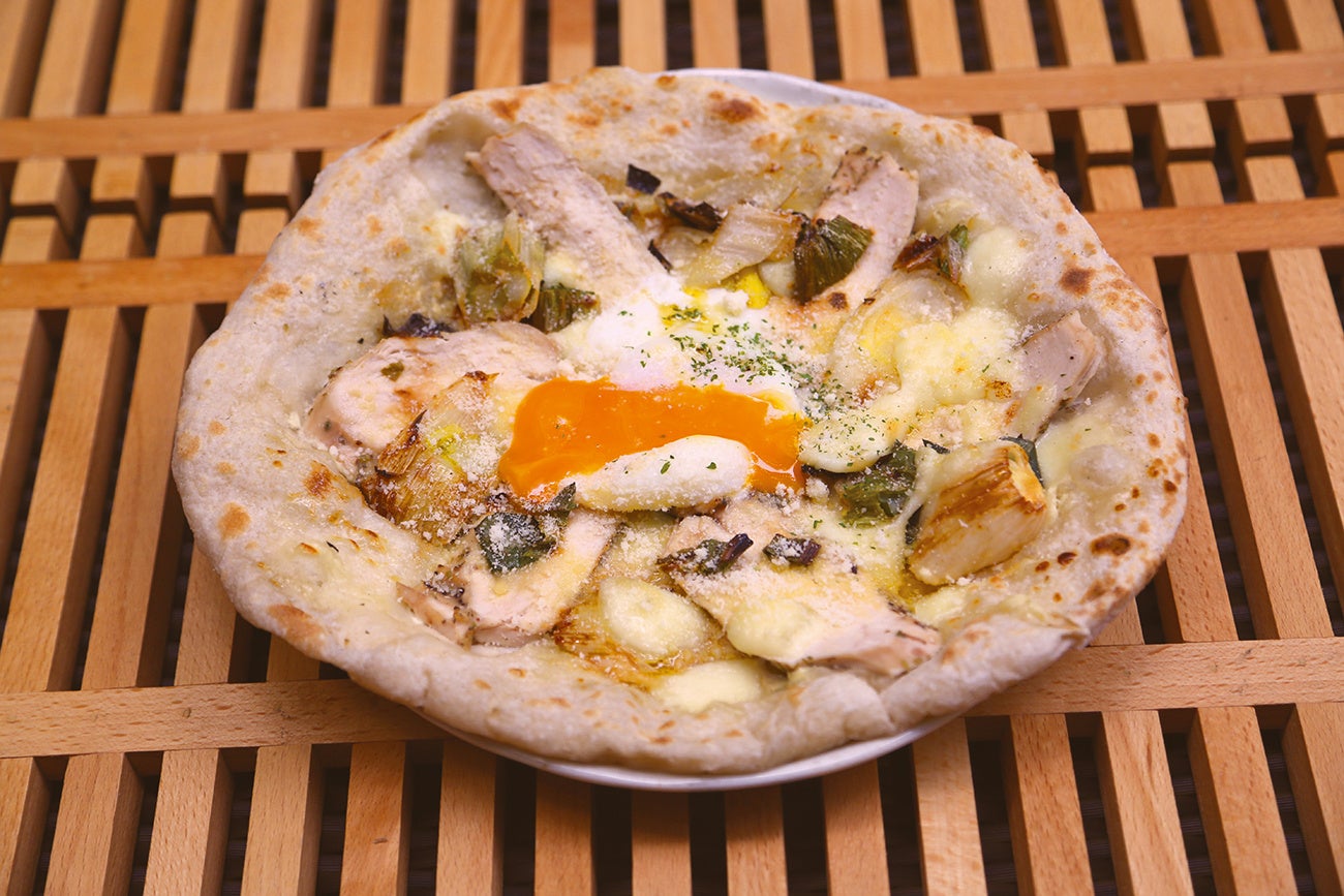 【ロッテリア】とろ~り濃厚チーズとたっぷり牛カルビで至福のひとときを!「ロッテリア 肉(29)の日」開催