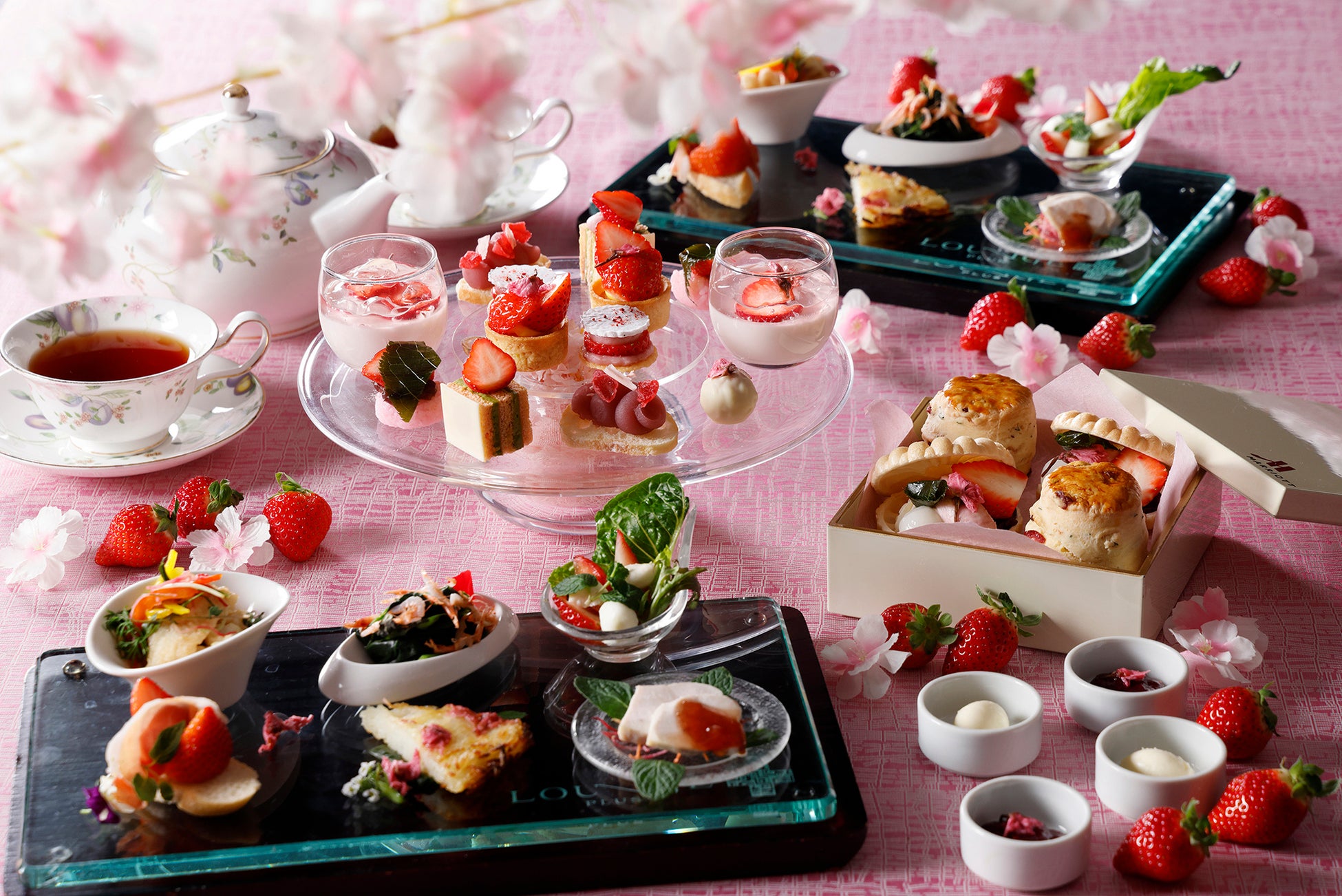 「ほっともっと」“ニッポンのお弁当を、愉しく。”をテーマに、商品も店舗も新しくなった、新デザイン店舗の埼玉県1号店！『ほっともっと 川口戸塚店』