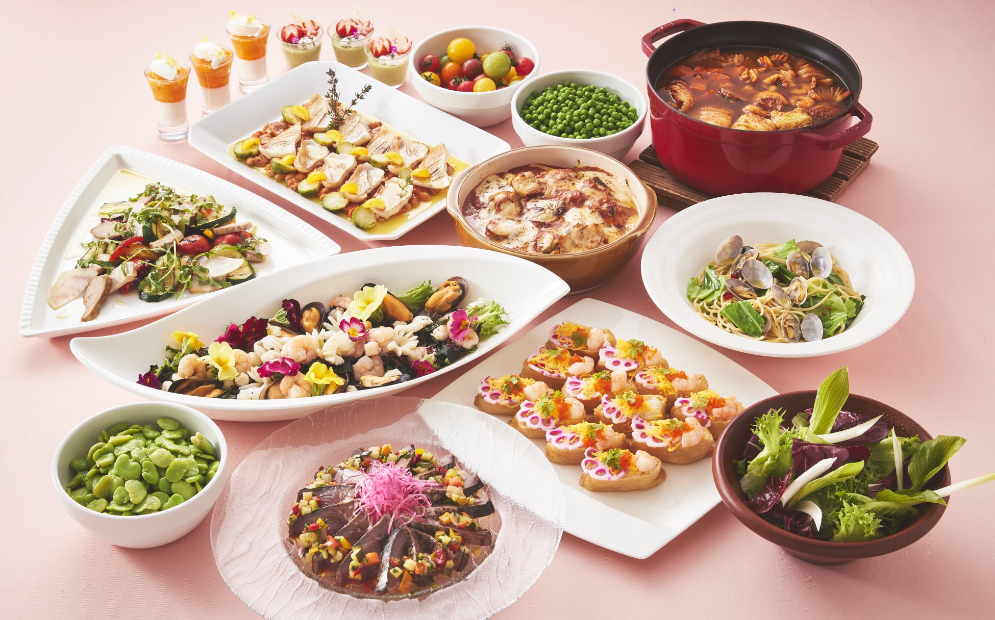 【大阪マリオット都ホテル】甘酸っぱいいちごと可憐な桜の魅力が詰まった春満開のアフタヌーンティーが登場！