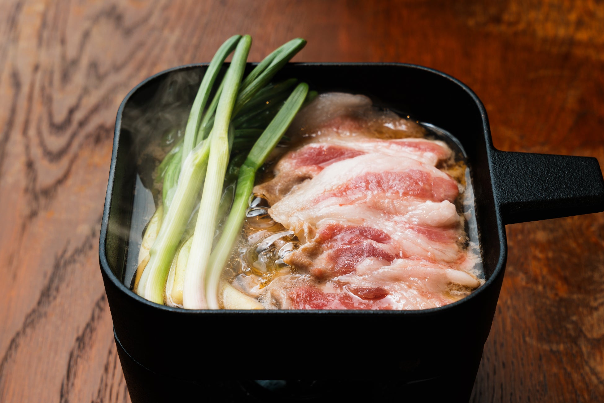 鳥瞰図絵師・青山大介さんの解説で「神戸の魅力を発見する街歩きツアー」(催行日:2月24日月曜・祝日)の参加予約申し込み受け付けをフェリシモ「青森部」が開始