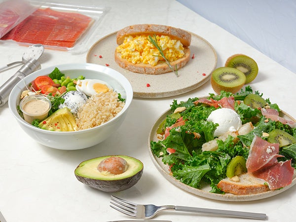 【リーガロイヤルホテル（大阪）】麗らかな春の訪れを感じる、3種のカクテルが登場「桜カクテルコレクション」