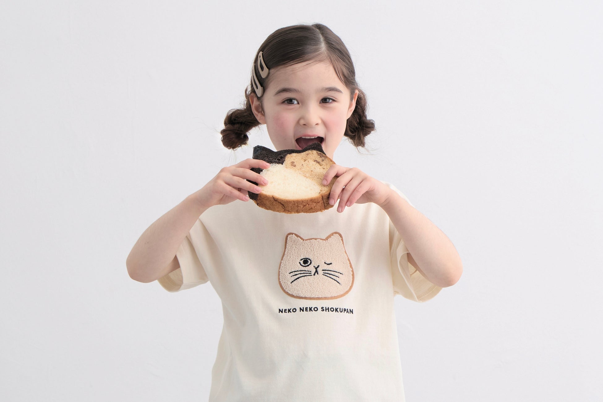 粉体を液体のように動かし食品工場の生産ライン停止を防ぐ!粉体用ホッパーの特許技術を取得