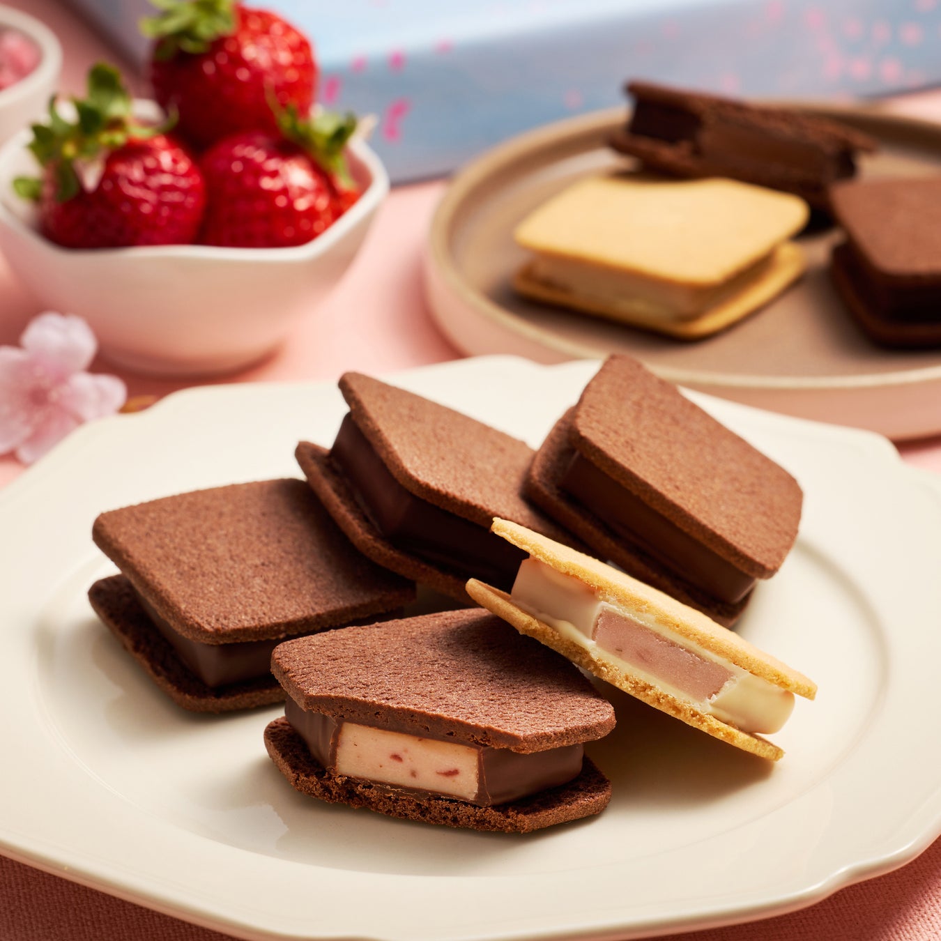 メゾンカカオより美味しさと気持ちを届ける、特別なホワイトデーの提案。女性人気の「白桃」「あまおう」「フランボワーズ」「バニラ」を主役にした今だけの味わいが3月1日（土）より限定登場します。