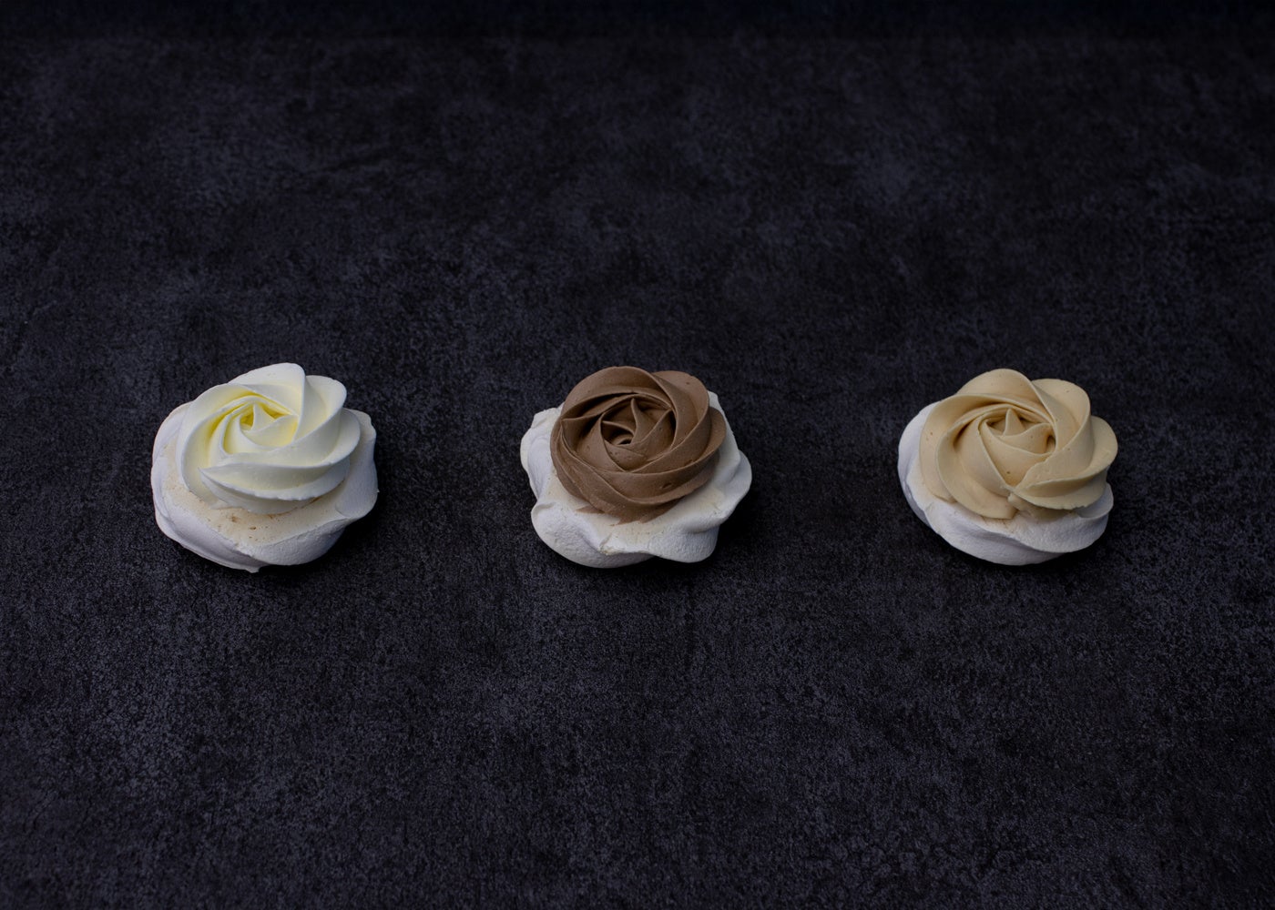 【ホワイトデー期間限定】りんごの恵みをたっぷり詰め込んだ贅沢スイーツ「りんごケーキ」を販売開始（2月25日~）