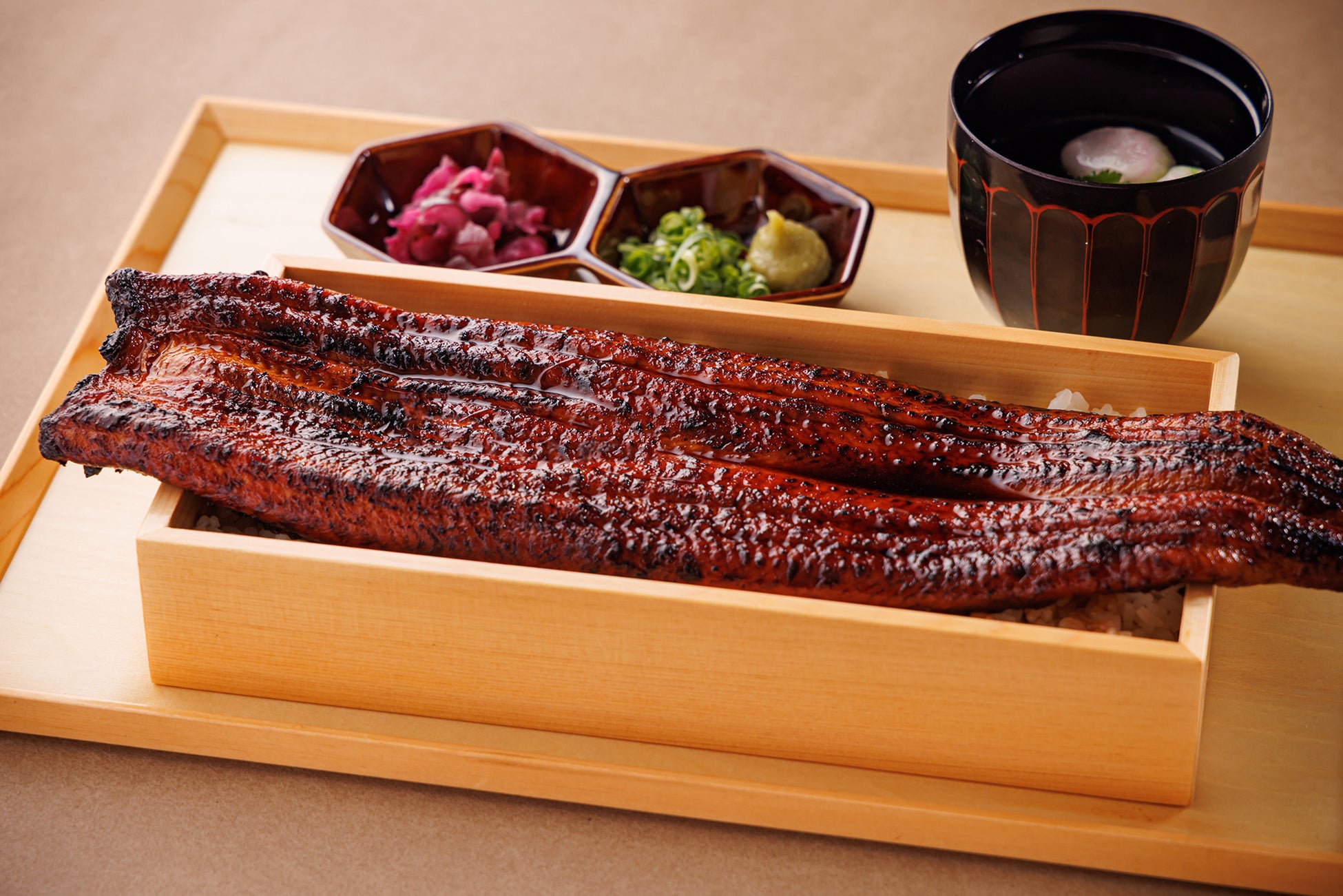 C.STANDで新サービス開始！選べるお通し「お菓子 or テキーラ」で、より自由なバー体験を提供