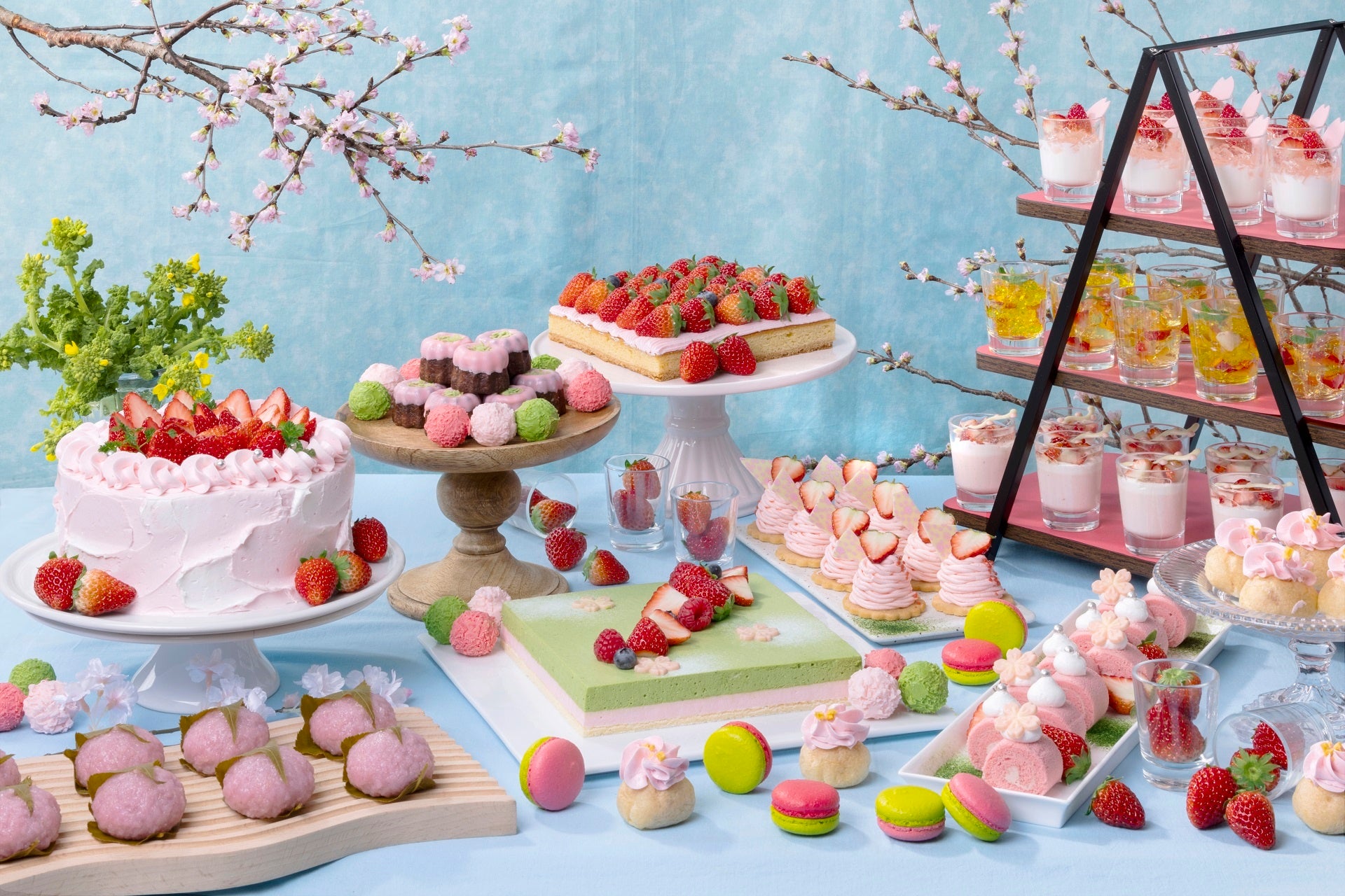 世界のいちごスイーツ食べ比べ!関西随一の贅沢「あまおうビュッフェ」GWまで延長決定!