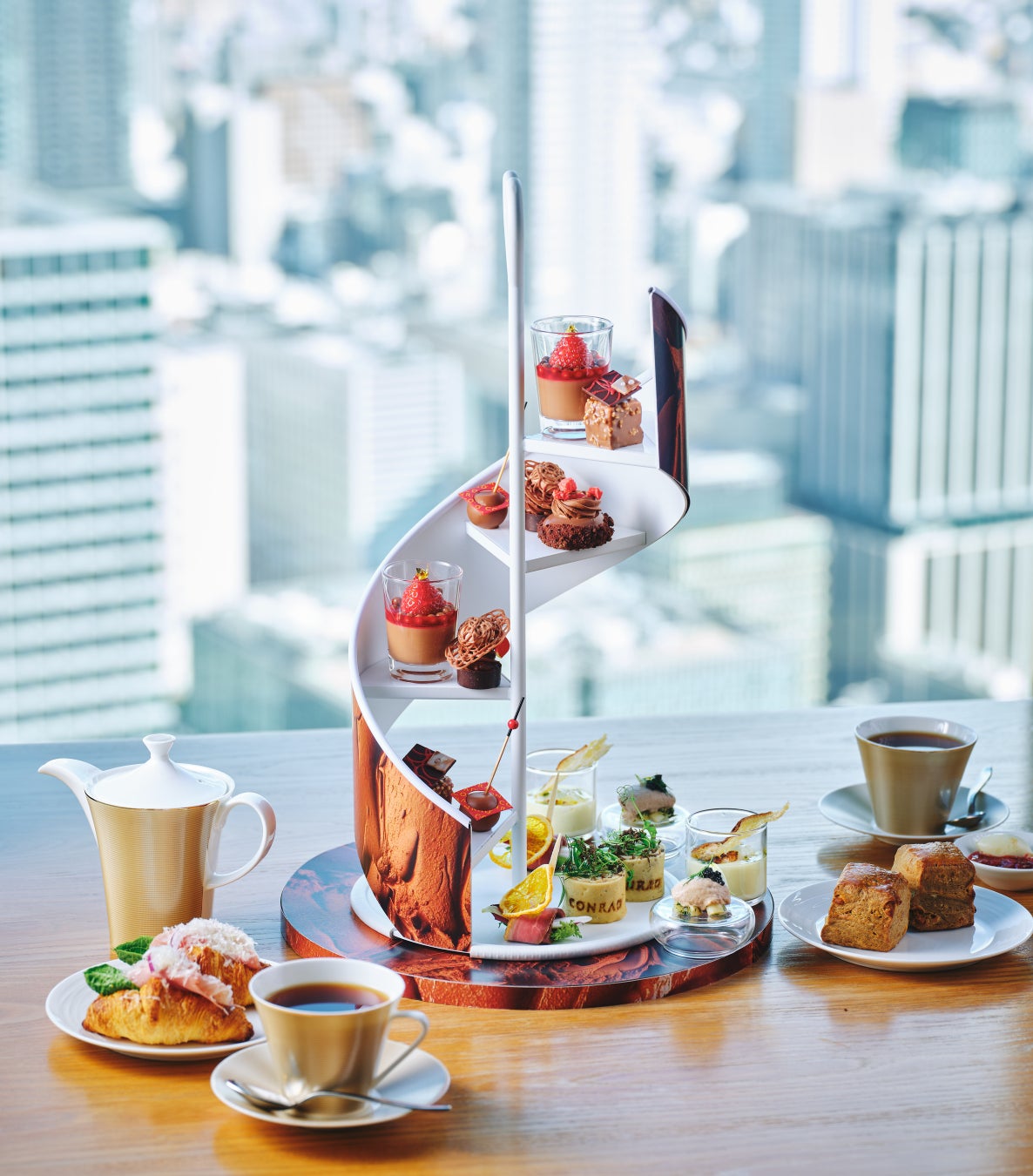 シナモンロール専門店「シナボン」が、「いちごミニチョコボン」を期間限定販売!