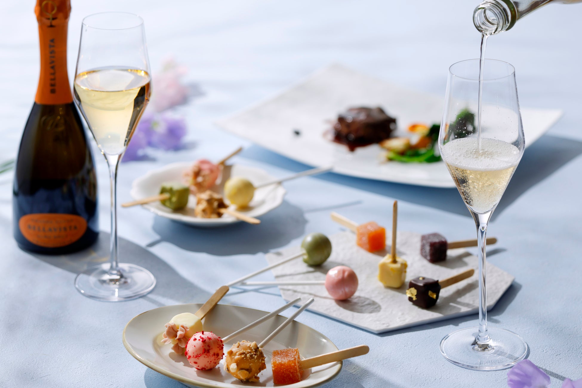 【都ホテル 岐阜長良川】「国際女性デー | HAPPY WOMAN FESTA 2025」ハッピーイエローにちなんだデザートセットや宿泊プランを販売