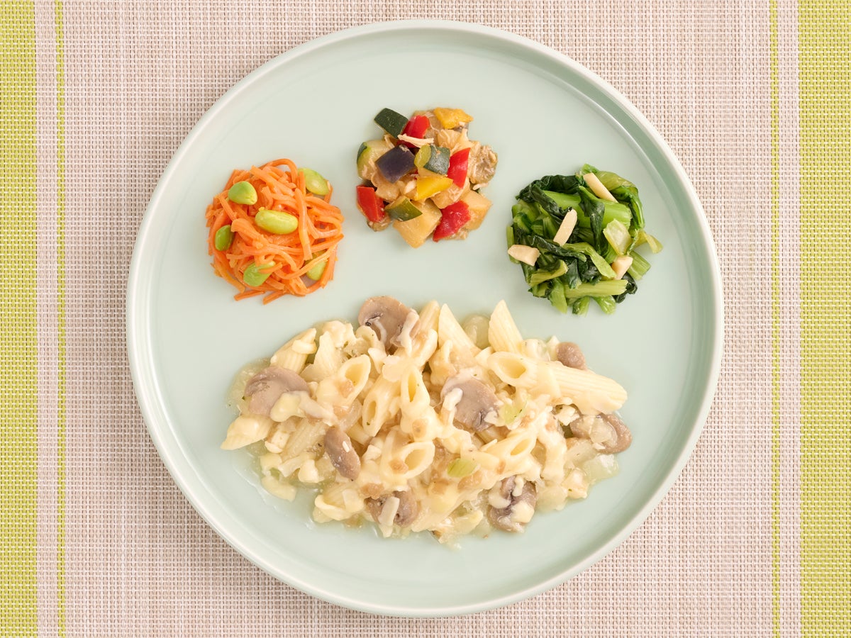 【プルマン東京田町】桜が見えるバーで、桜色のロゼワインブッフェ付き「桜ハイティー」を提供！シャンパンなど39種の飲み放題