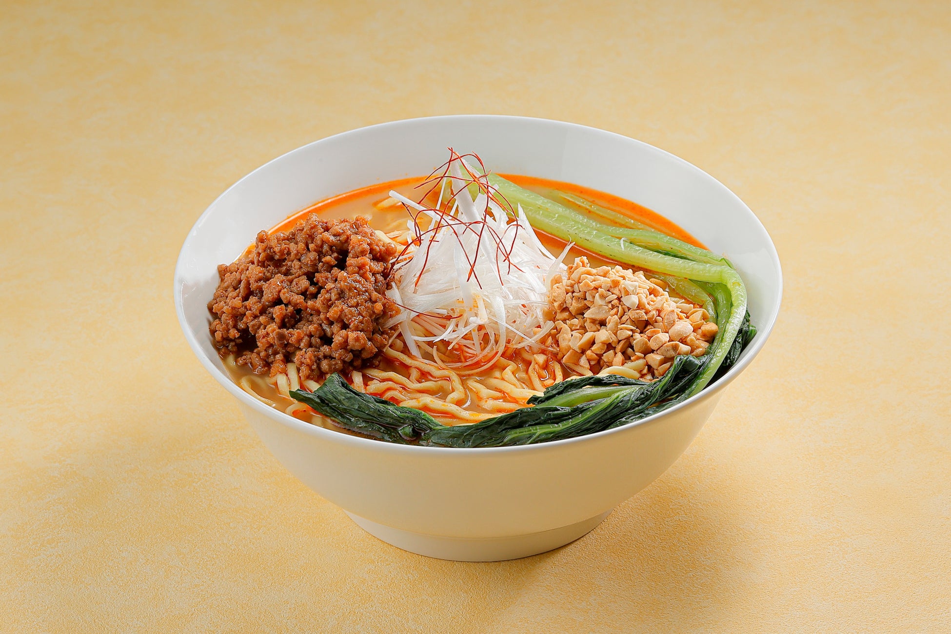 【さらにガッツリ】肉の塊を堪能「ビーフカレー」肉めし岡もとに期間限定で新登場