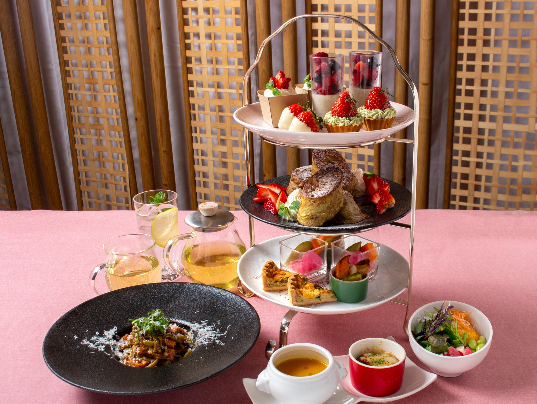 このタイミングで！？禁断の食べ合わせ『梅干しと鰻』でつくる絶品梅鰻茶漬けを食べるイベントを開催！【立ち喰い梅干し屋 × tanabe en+】