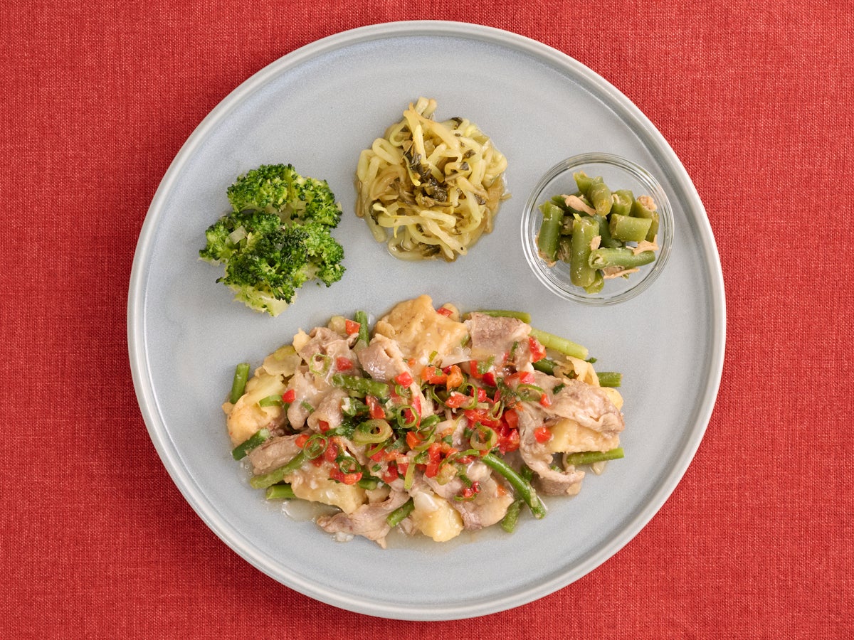 ヘルシーでも食べ応え抜群!「カラダに優しい野菜とそぼろ膳」を3月4日(火)から新発売